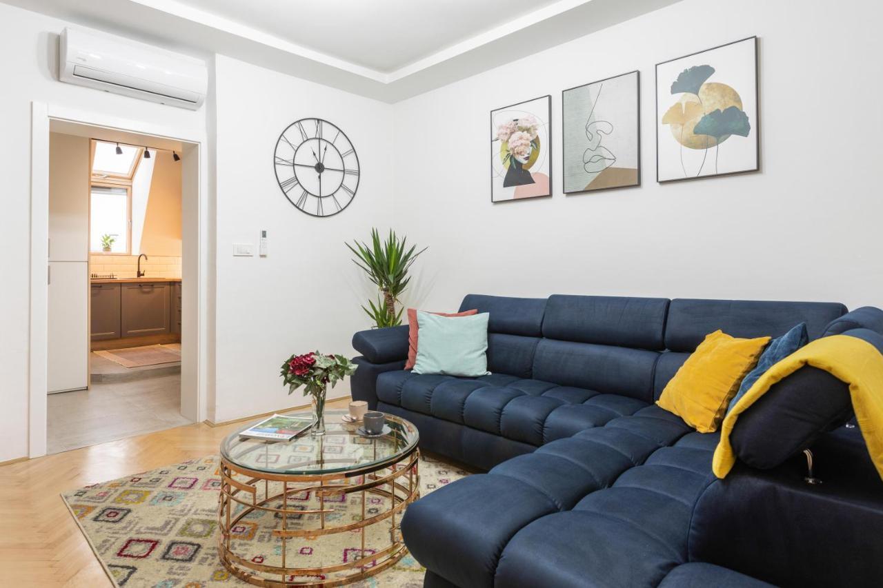 Design 1Bdr Loft Near Kvaternik Square Lägenhet Zagreb Exteriör bild